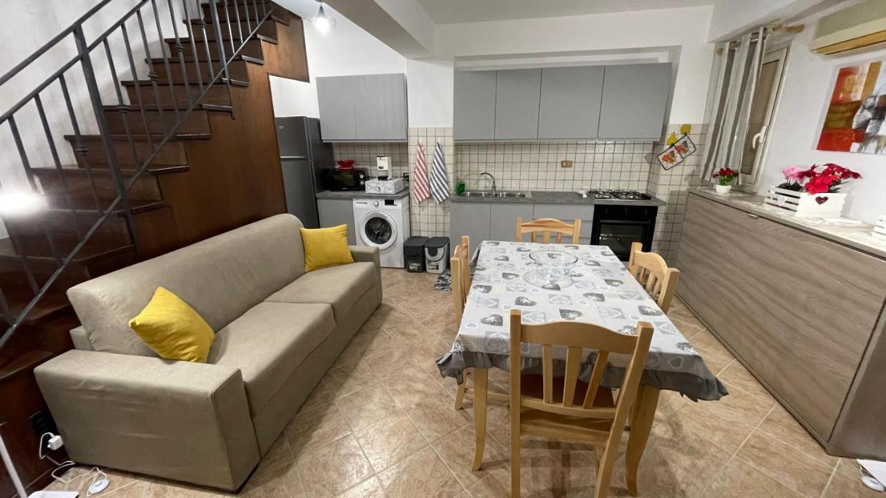 فيلا Casa Vacanze Antico Cortile Delle Palme Villagrazia Di Carini المظهر الخارجي الصورة